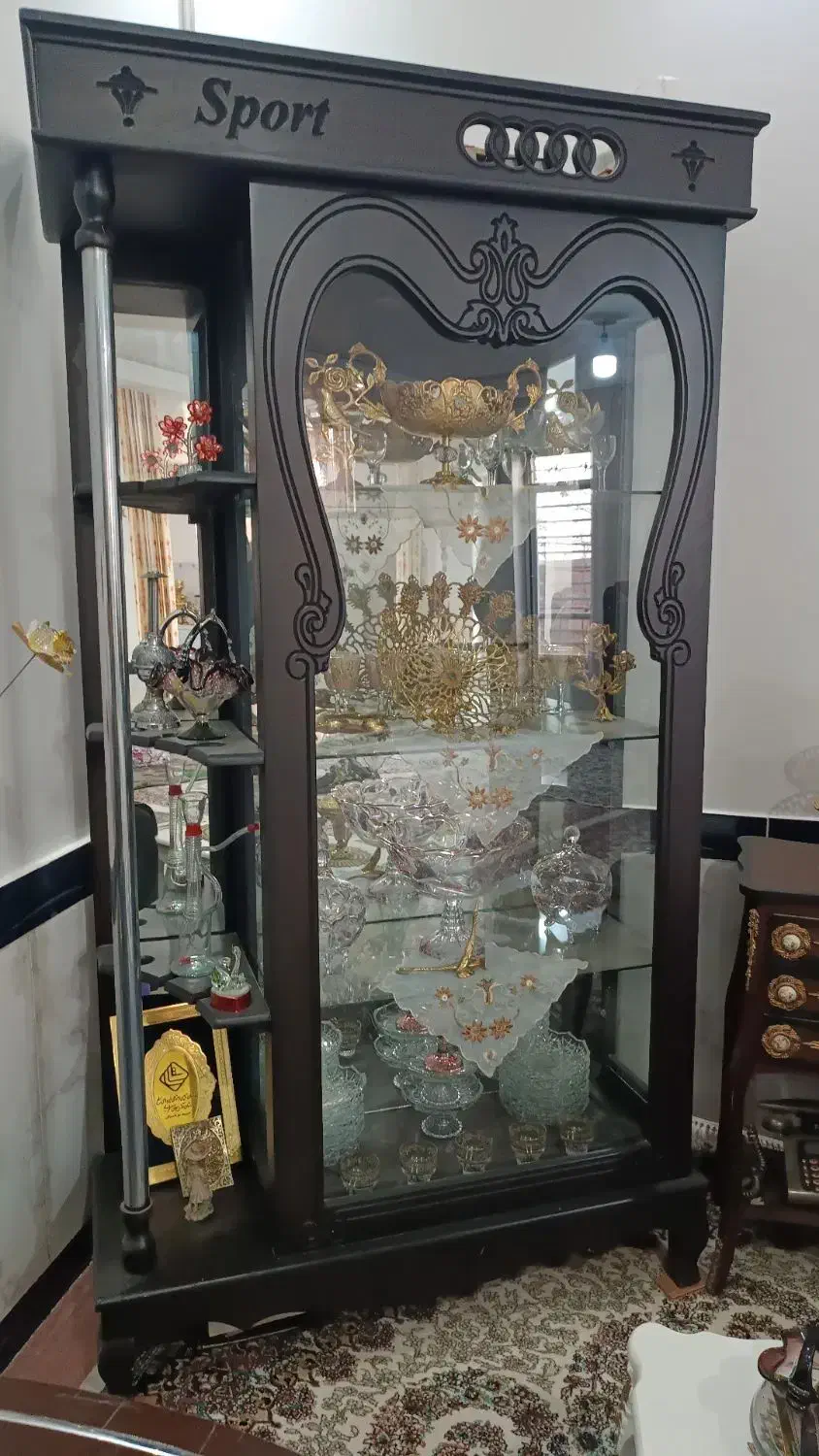 بوفه در حدنو قابل معاوضه نیستم قیمت ۲،۰۰۰،۰۰۰تومان|بوفه، ویترین، کنسول|میاندوآب, |دیوار