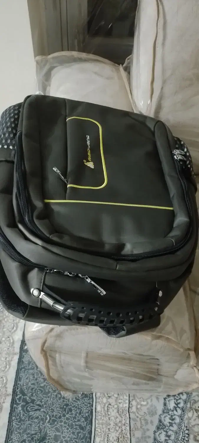 کوله تمیز|کیف، کفش، کمربند|اصفهان, کوی امام|دیوار