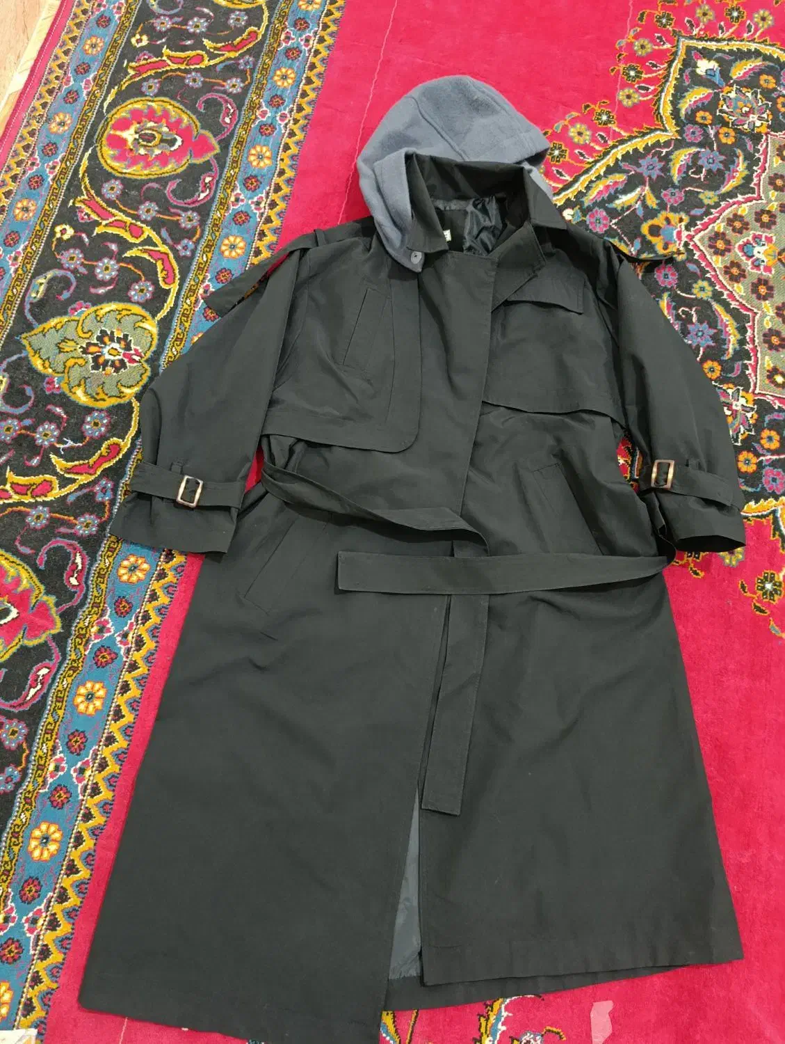 بارونی|لباس|یاسوج, |دیوار