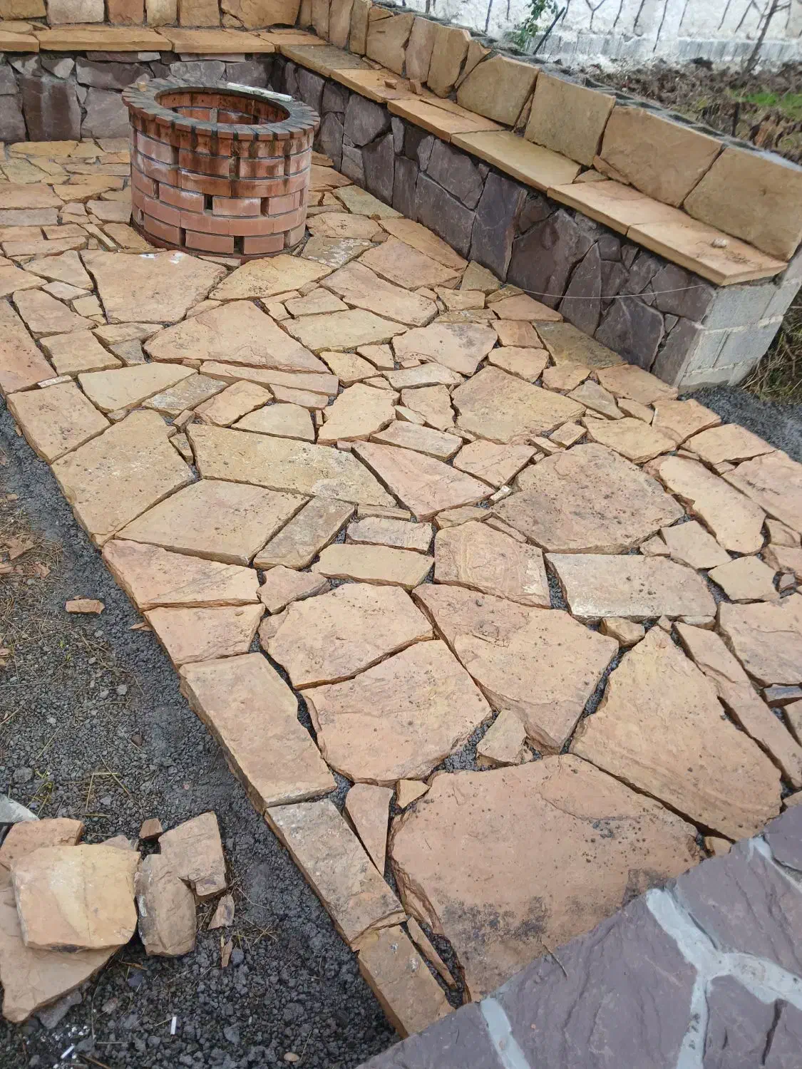 سنگ مالون کوهی آبنما محوطه سازی واش بتن لاشه|خدمات پیشه و مهارت|رشت, گلباغ نماز|دیوار