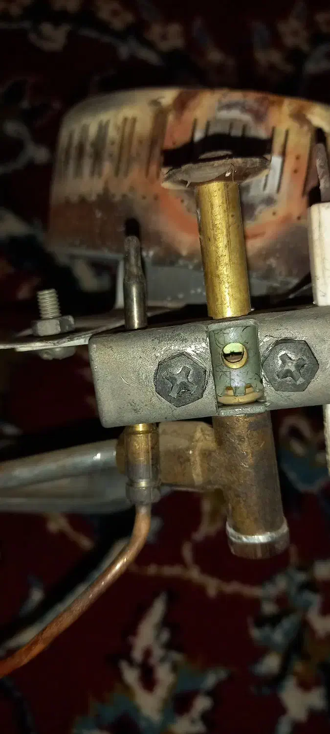 کاربرات آبگرمکن مخزنی 50لیتری|آبگرمکن، پکیج، شوفاژ|لنجان, |دیوار