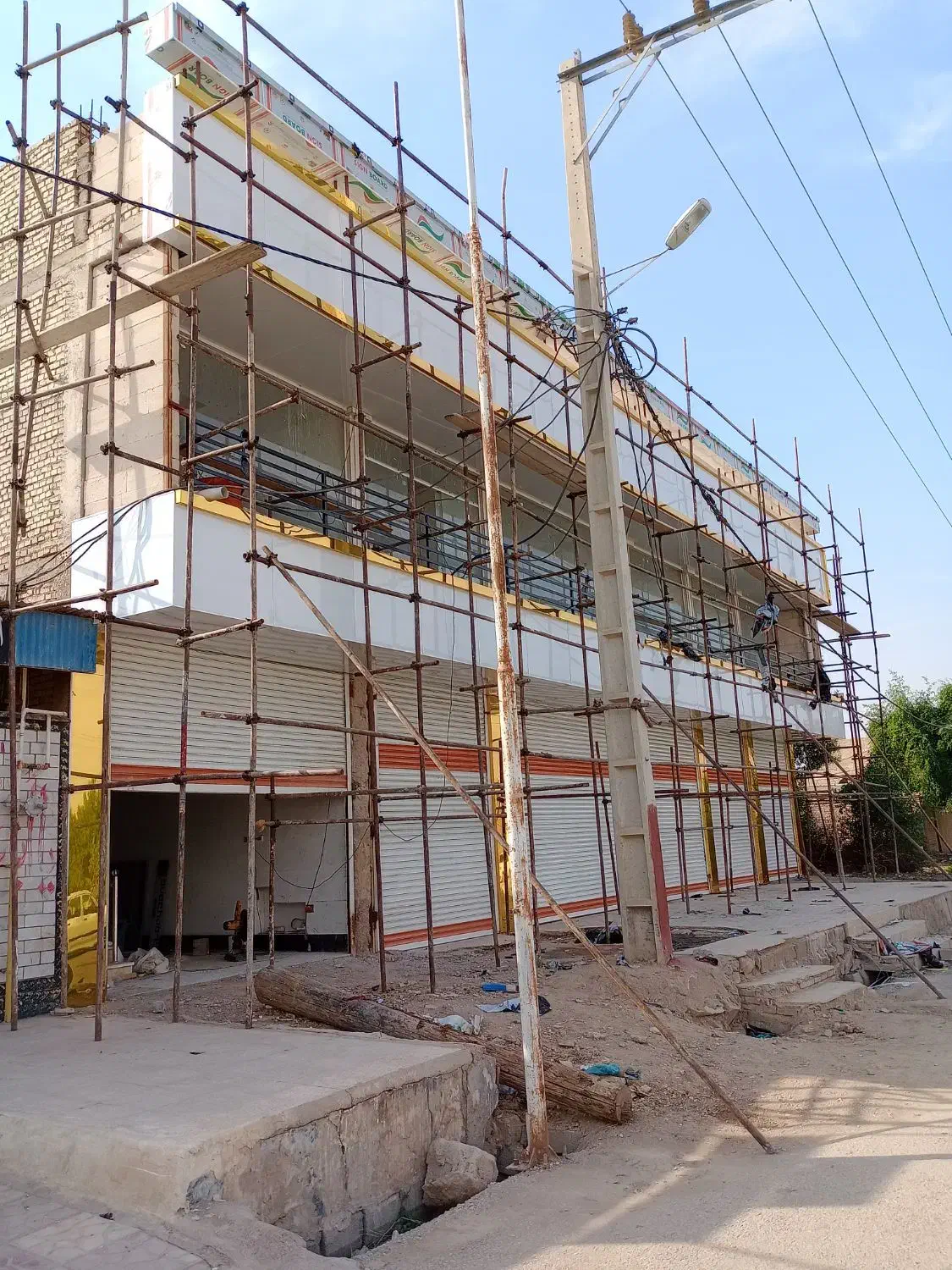 نمای کامپوزیت ،چلنیوم،سکوریت ، کرکره برقی ، فرم لس|خدمات پیشه و مهارت|اهواز, زندوکیلی|دیوار