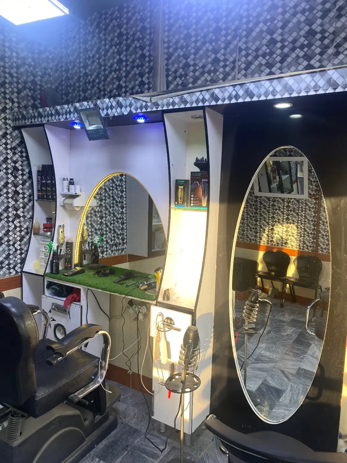 کابینت آرایشگاهی|آرایشگاه و سالنهای زیبایی|ملکان, |دیوار