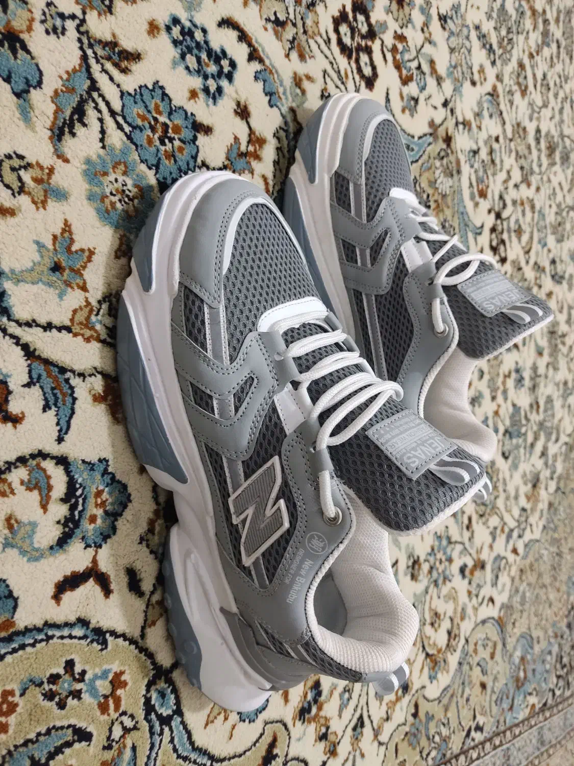 کفش نیوبالانس ۴۱ کاملا نو|کیف، کفش، کمربند|شیراز, کوشک میدان|دیوار