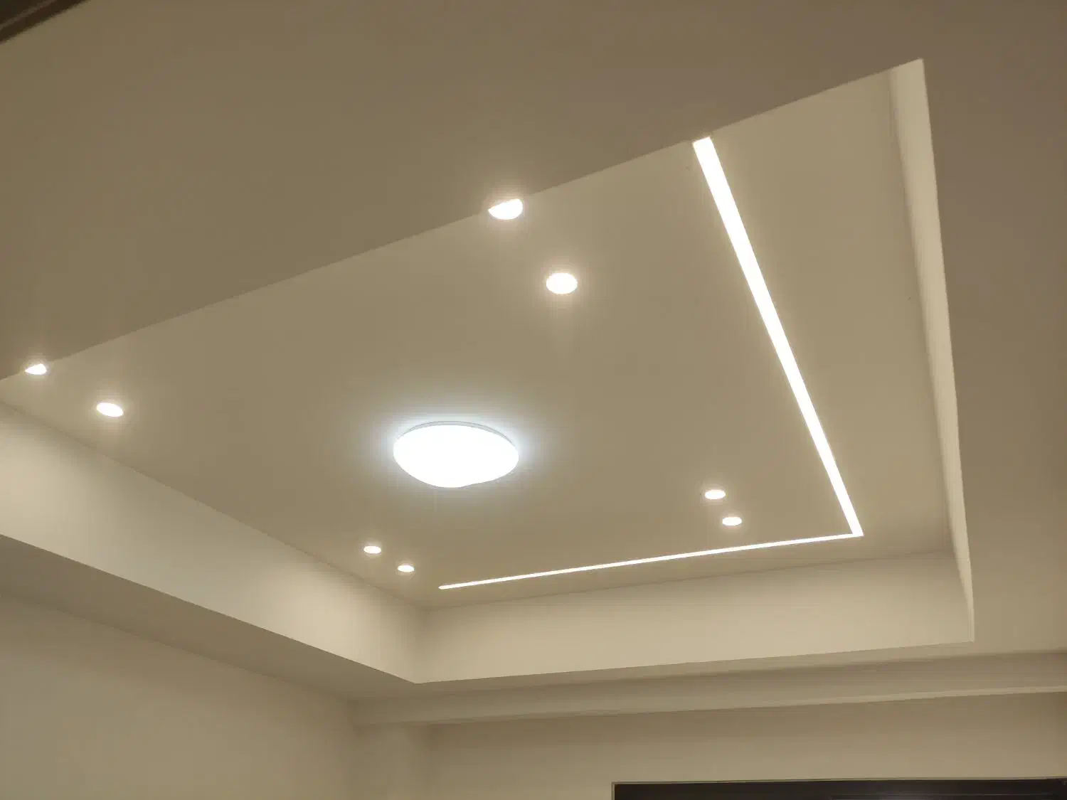 انجام صفر تا صد برق ساختمان|خدمات پیشه و مهارت|لاهیجان, امیرشهید|دیوار