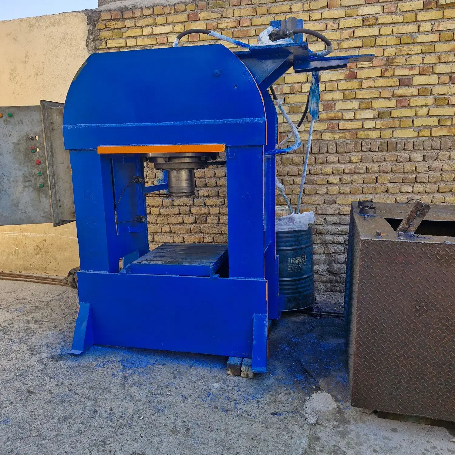 پرس دروازه ای ۲۰۰ تن|ماشینآلات صنعتی|زنجان, |دیوار