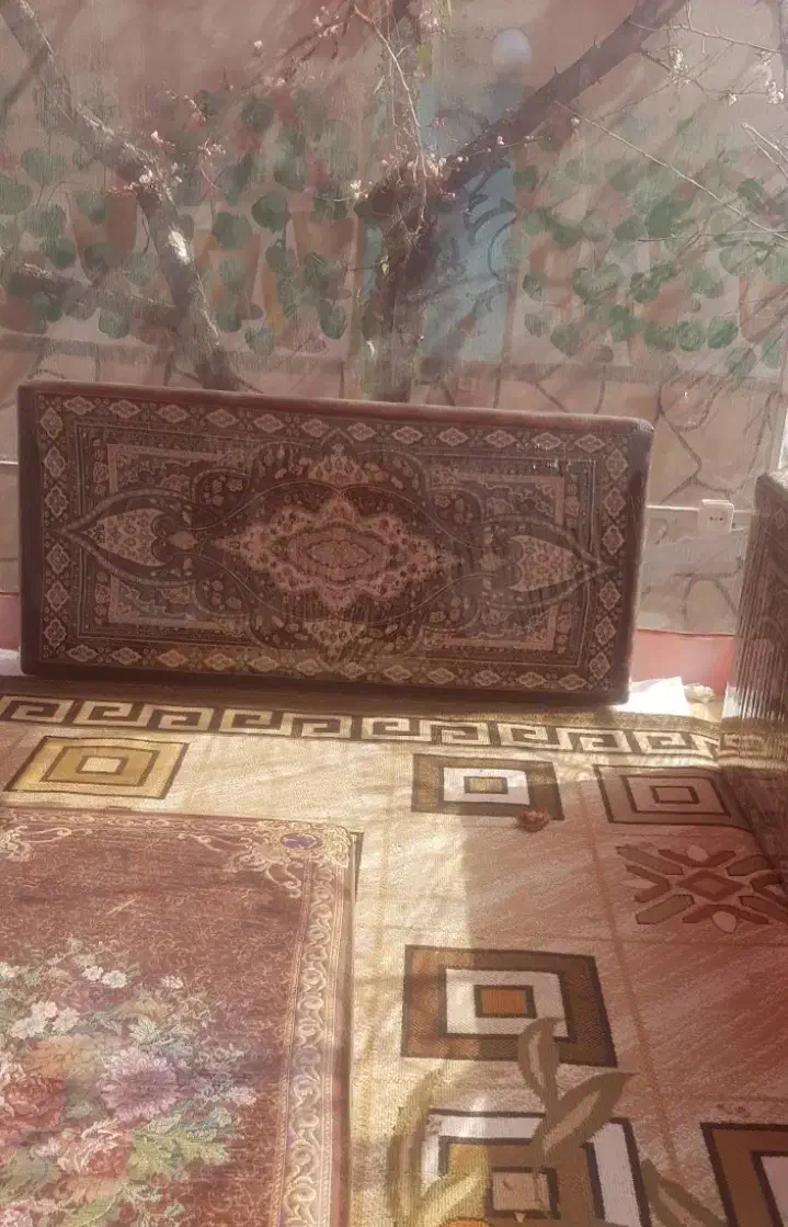 پشتی در حد نو مناسب کافه رستوران|پشتی|مشهد, امیر المومنین|دیوار