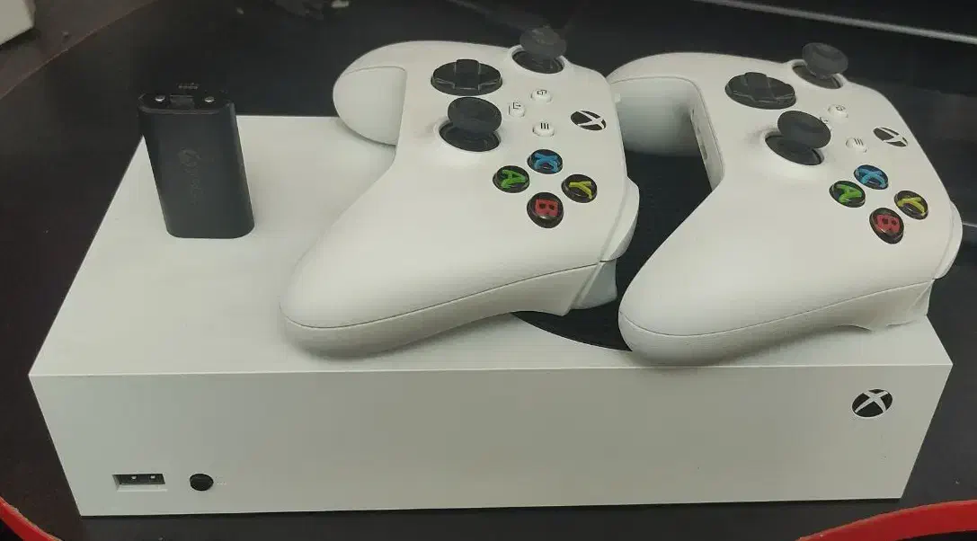 xbox series s 512 همراه کارتن + دسته اضافه و باطری|کنسول، بازی ویدئویی و آنلاین|بندرعباس, |دیوار