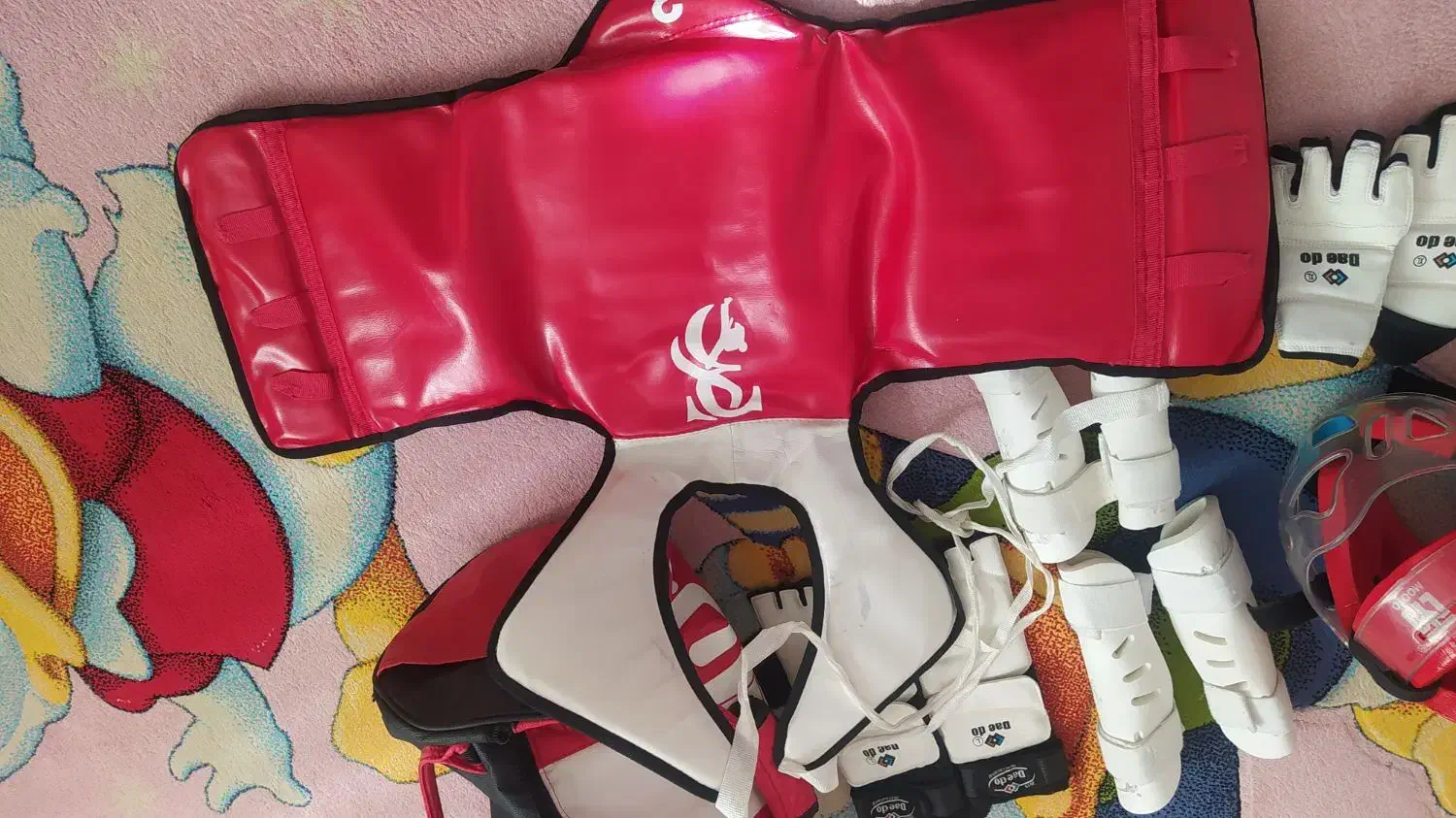 هوگوی تکواندو|تجهیزات ورزشی|خمینی‌شهر, |دیوار