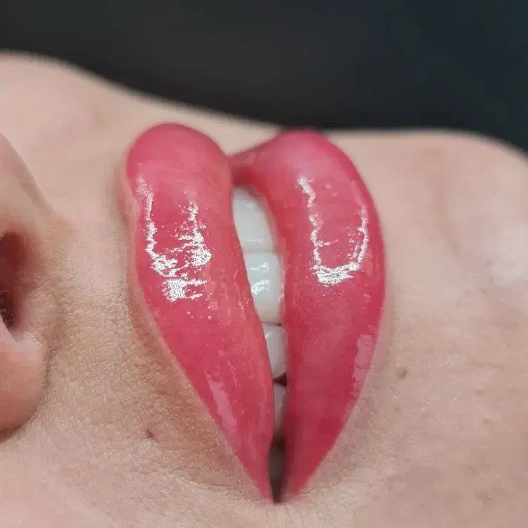 خدمات وآموزش فیبروز میکروبلیدینگ شیدینگ خط چشم|خدمات آرایشگری و زیبایی|تهران, نازیآباد|دیوار