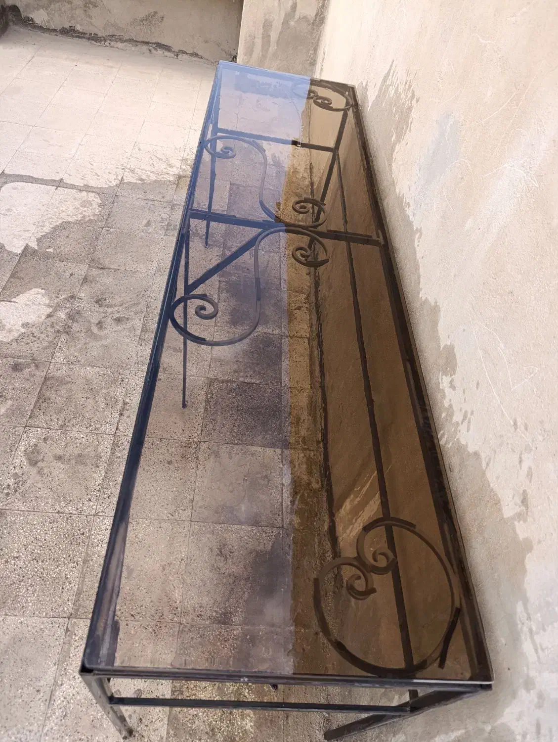 میز فرفروژه با شیشه ی دودی عسلی|میز و صندلی غذاخوری|تهران, سلسبیل جنوبی|دیوار