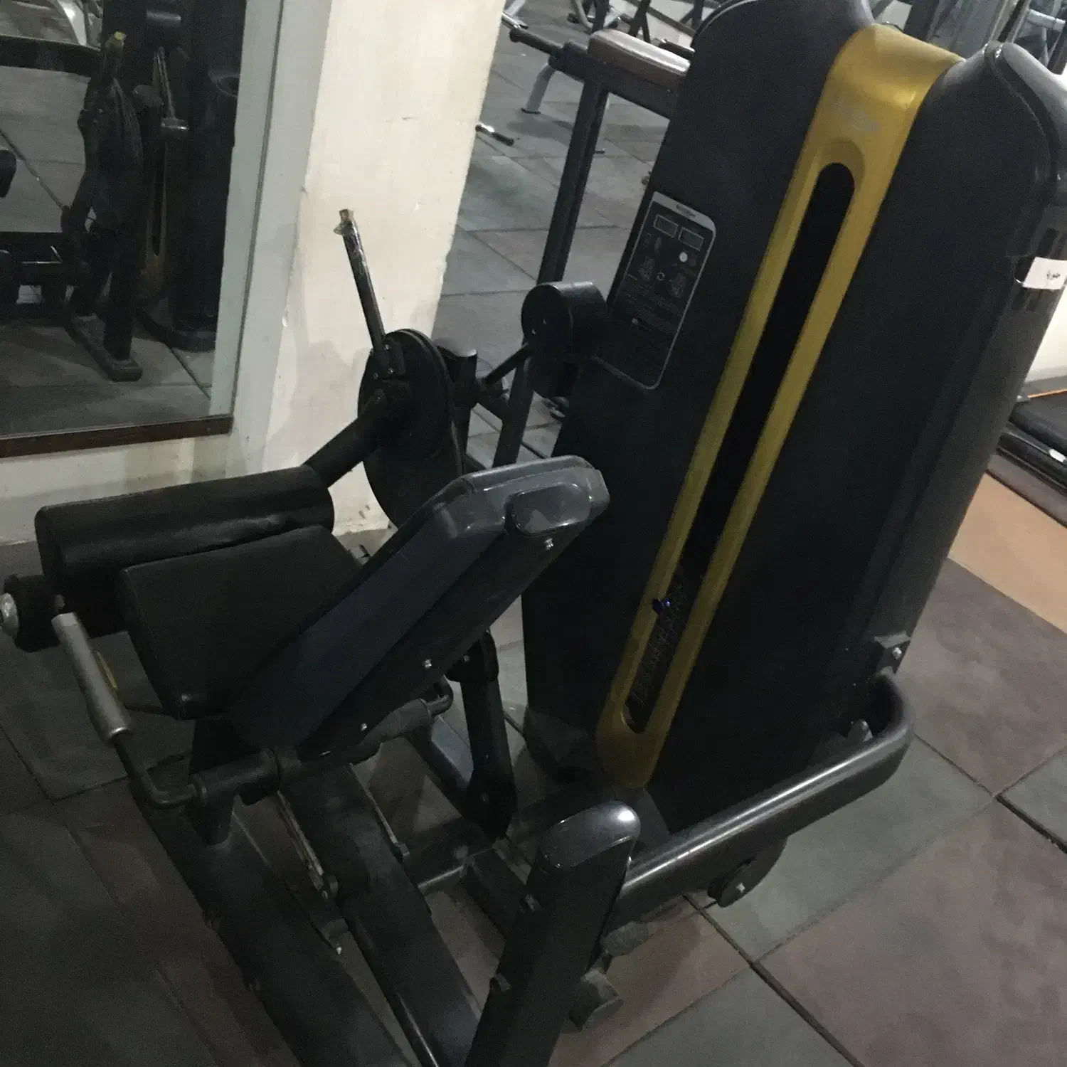 وسایل بدنسازی|تجهیزات ورزشی|جره و بالاده, |دیوار