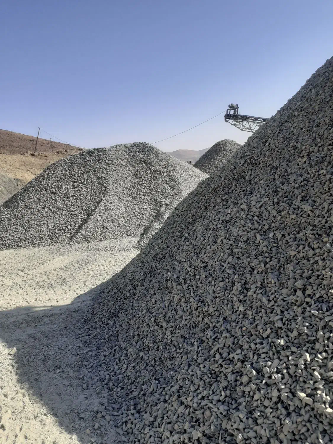 فروش خاک وبیس با تناژ بالا به فروش میرسد|مصالح و تجهیزات ساختمان|عجب شیر, |دیوار