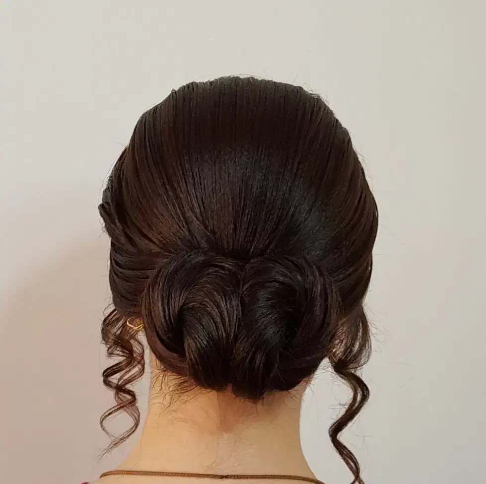 شینیون میکاپ|خدمات آرایشگری و زیبایی|شاهرود, |دیوار