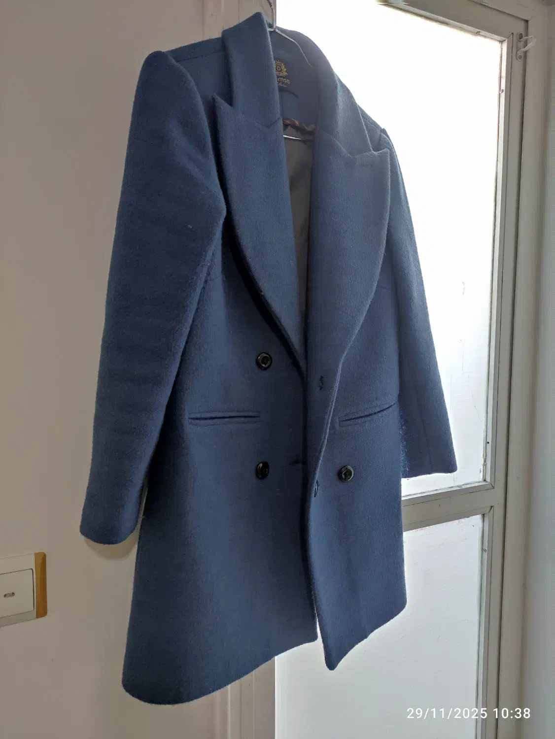 تعدادی پالتو ومانتو تمیزومرتب|لباس|گرگان, |دیوار