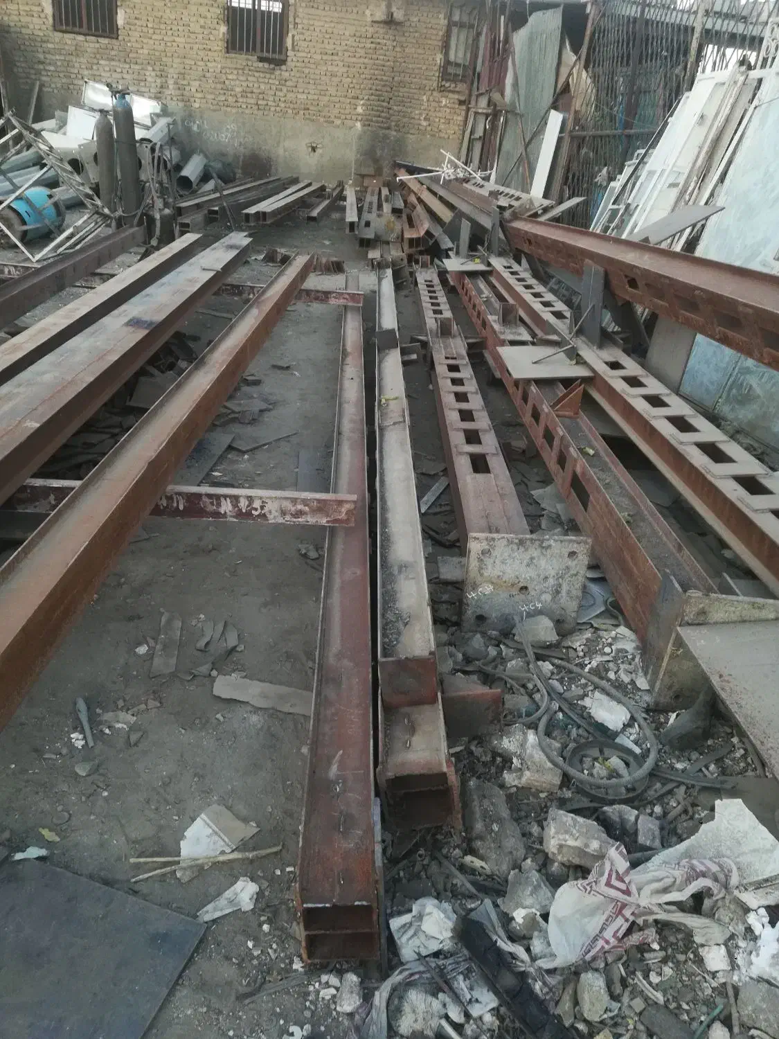 آهن آهن آلات ستون دبل ونردبانی صفحه ستون ورق و....|مصالح و تجهیزات ساختمان|مشهد, نیزه|دیوار