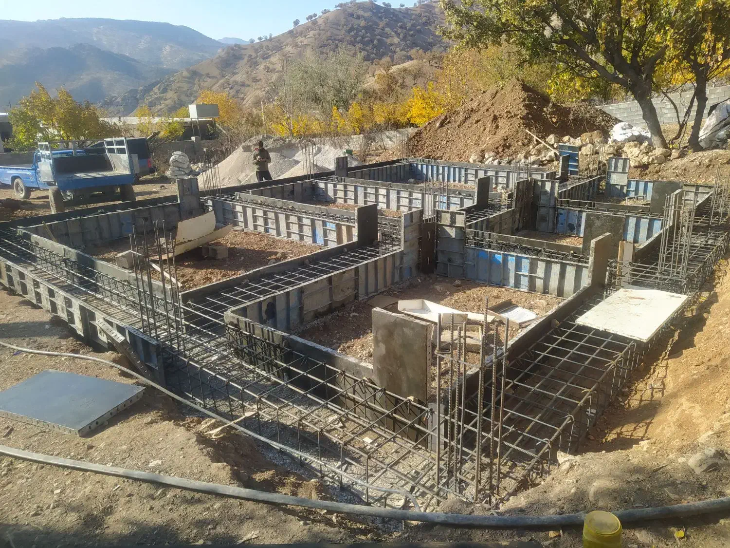 (بنایی ساختمان وقالبندی ارماتور بندی )|خدمات پیشه و مهارت|فارسان, |دیوار