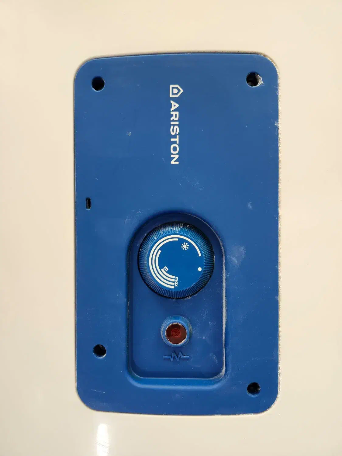 آبگرمکن|آبگرمکن، پکیج، شوفاژ|کیش, |دیوار