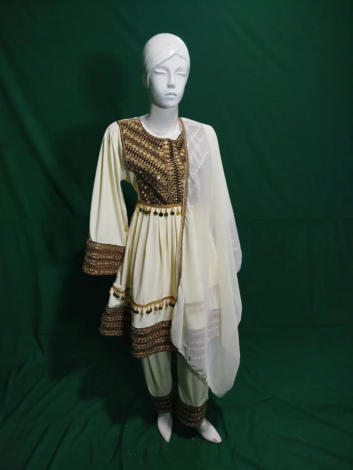 لباس سنتی|لباس|مشهد, شهرک شهید باهنر|دیوار