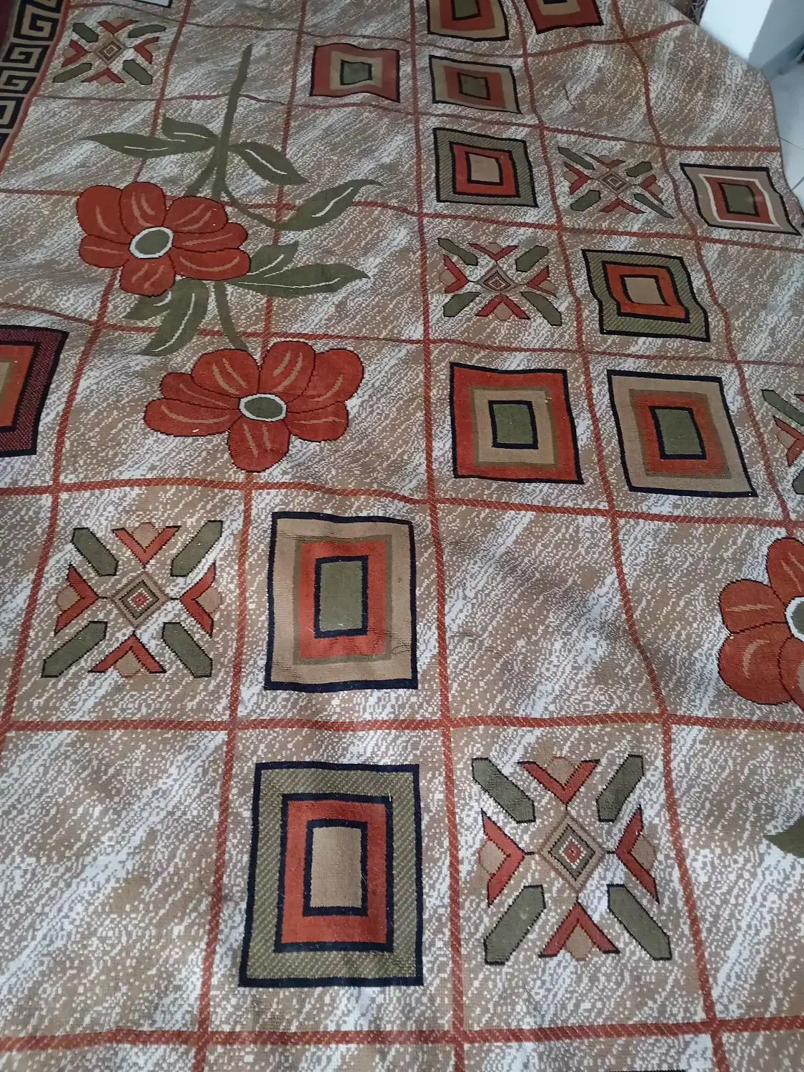 فرشینه ابعاد ۲ و نیم در ۳ و نیم و ۲ در ۳|فرش|قرچک, شهرک طلائیه|دیوار