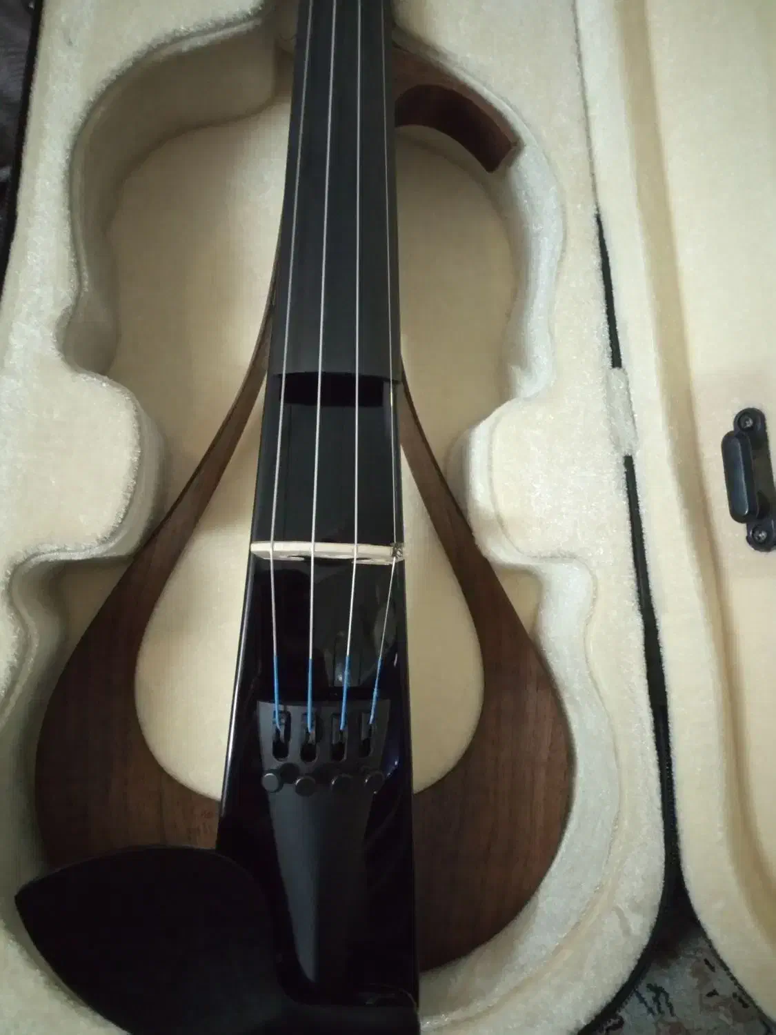 ویولن الکتریک یاماها|ویولن|اندیشه, اندیشه فاز ۳|دیوار