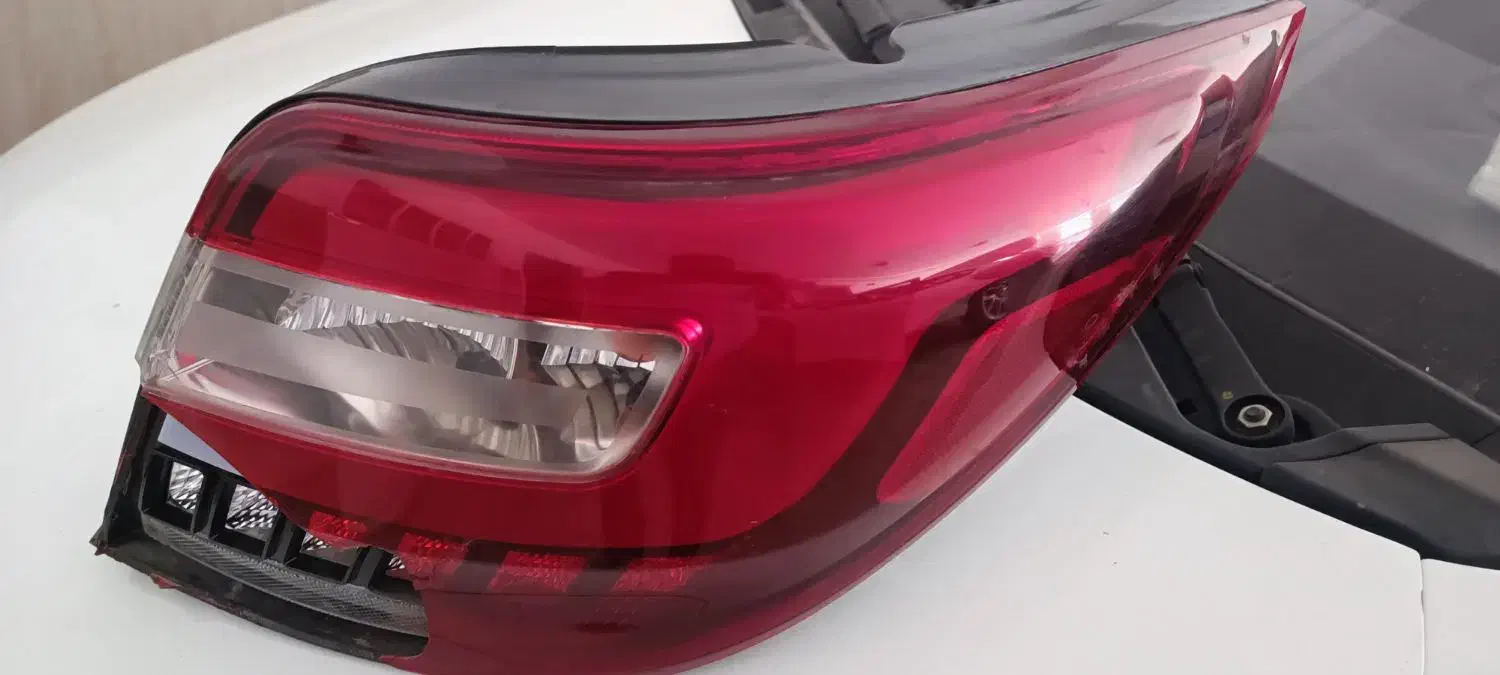 چراغ عقب دنا پلاس اتومات|قطعات یدکی و لوازم جانبی|قنوات, |دیوار