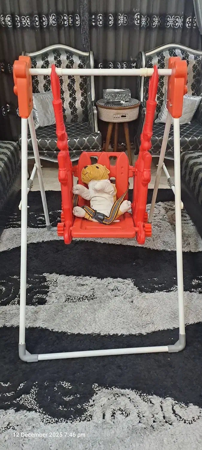 تاب بازی|اسباببازی|ری, دیلمان|دیوار