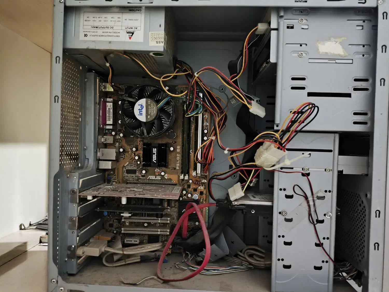 کیس کامپیوتر کامل همراه با مانیتور|رایانه رومیزی|قوچان, |دیوار