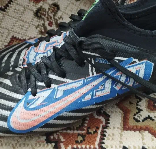 کفش چمنی نونو|کیف، کفش، کمربند|سلماس, |دیوار