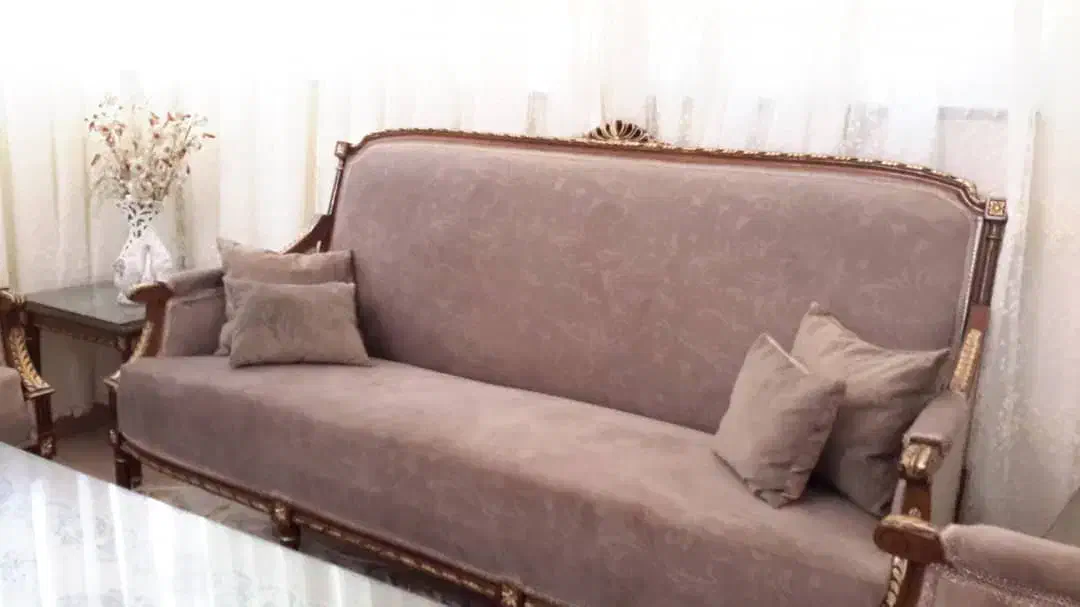 مبل و ناهار خوری ۸ نفره چوب گردو منبت کاری دست|مبلمان خانگی و میز عسلی|تهران, شهرک فرهنگیان|دیوار