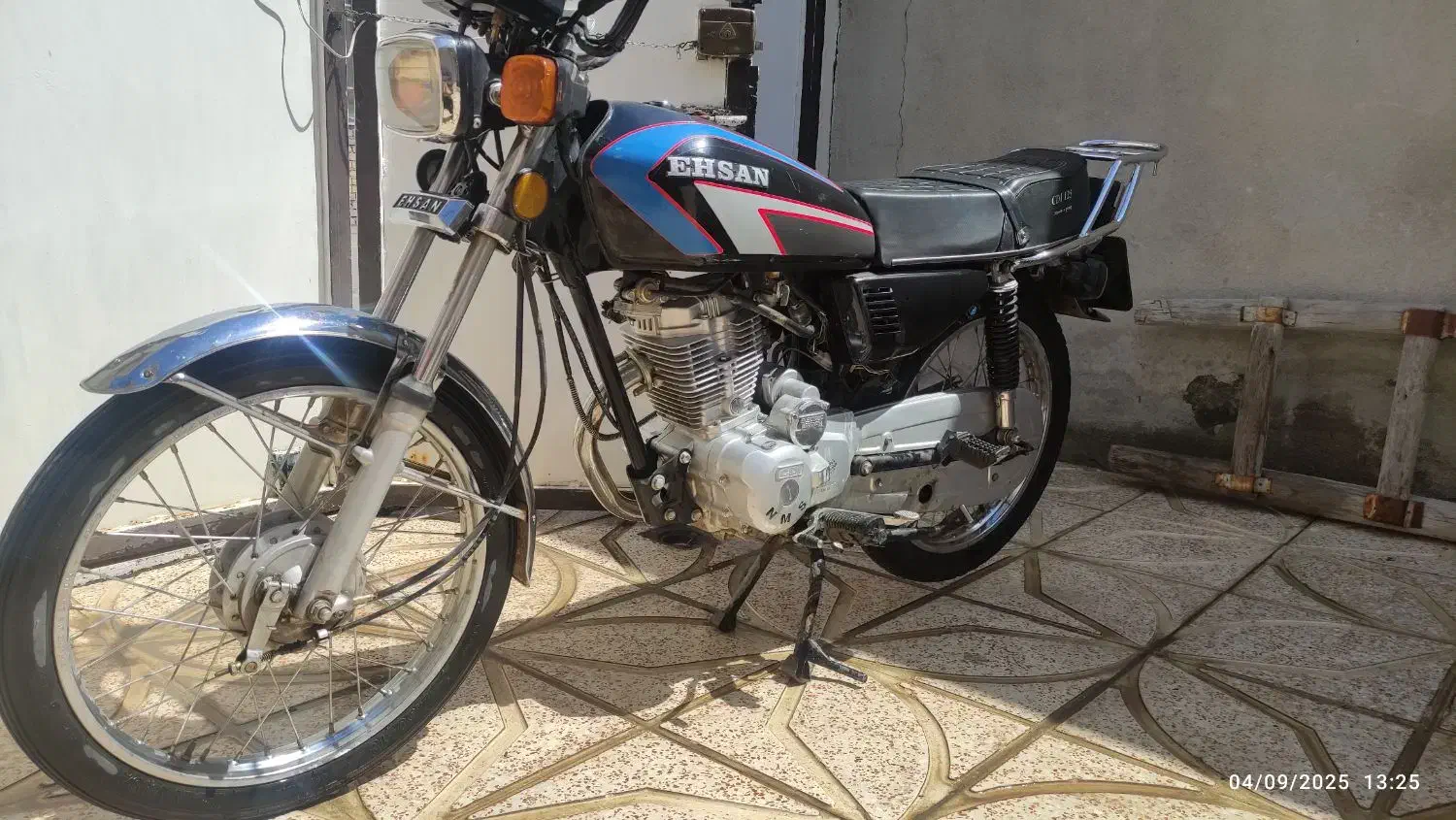 موتور سیکلت|موتورسیکلت|قروه, |دیوار