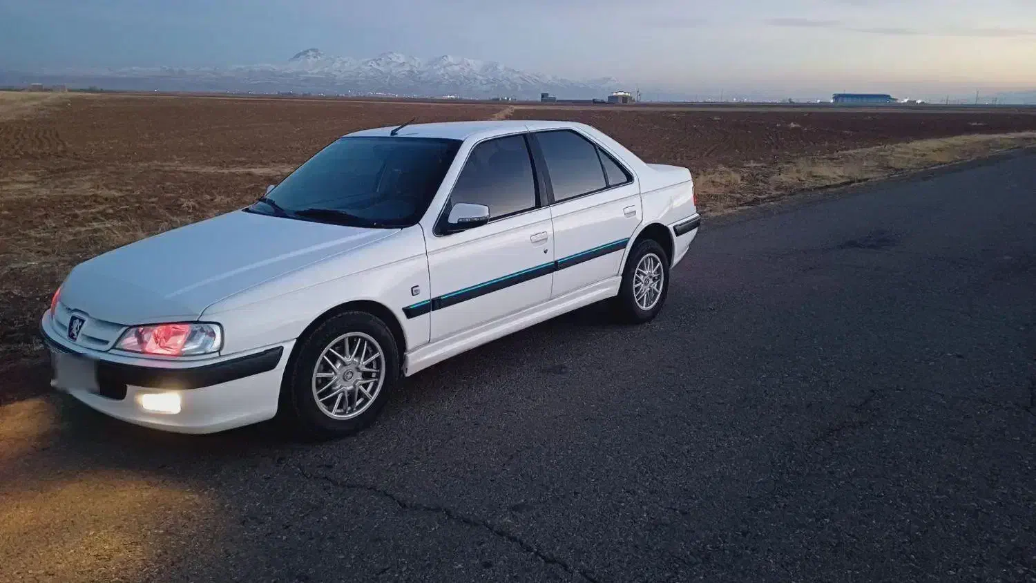 فروشی|خودرو سواری و وانت|قروه, |دیوار