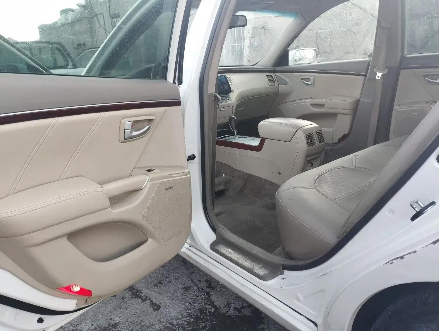 استخدام کارگر کارواش جای خواب+نهار|استخدام سرایداری و نظافت|فلاورجان, |دیوار