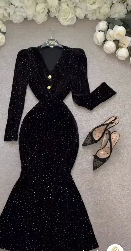 لباس مجلسی|لباس|گیان, |دیوار