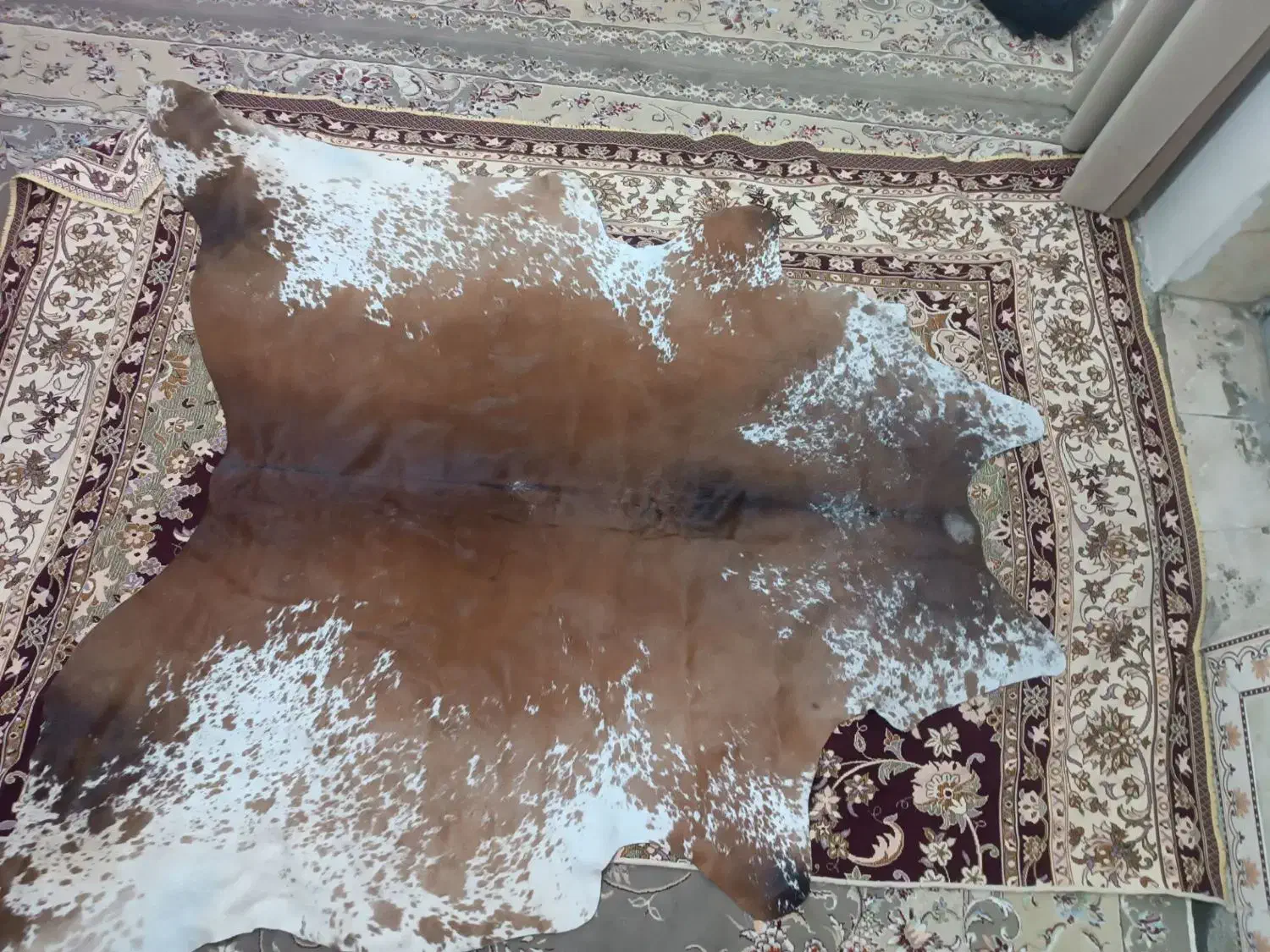 پوست گاو|صنایع دستی و سایر لوازم تزئینی|بیستون, |دیوار