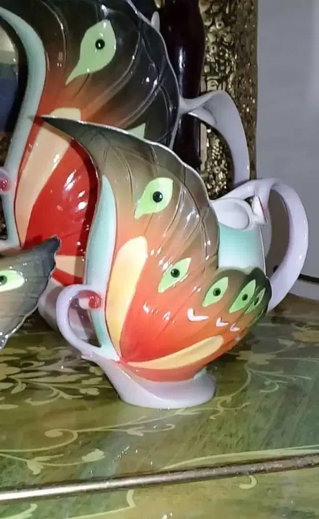 عصرانه خوری طرح پروانه ناپولی ایتالیا|کلکسیون اشیاء عتیقه|تهران, فرودگاه مهرآباد|دیوار