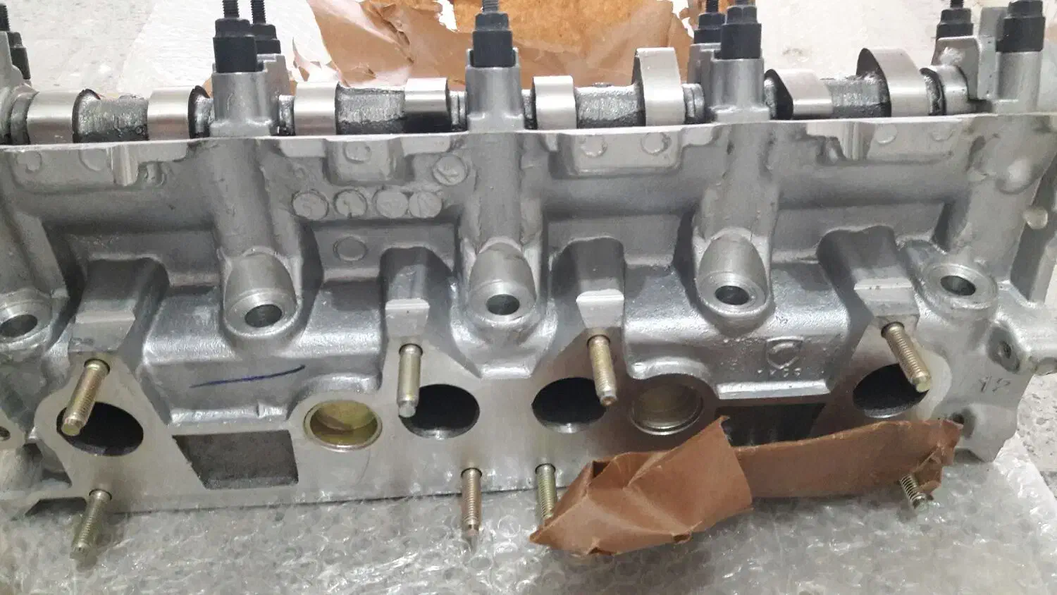 سرسیلندر وساعت مچی|قطعات یدکی و لوازم جانبی|خرمآباد, |دیوار