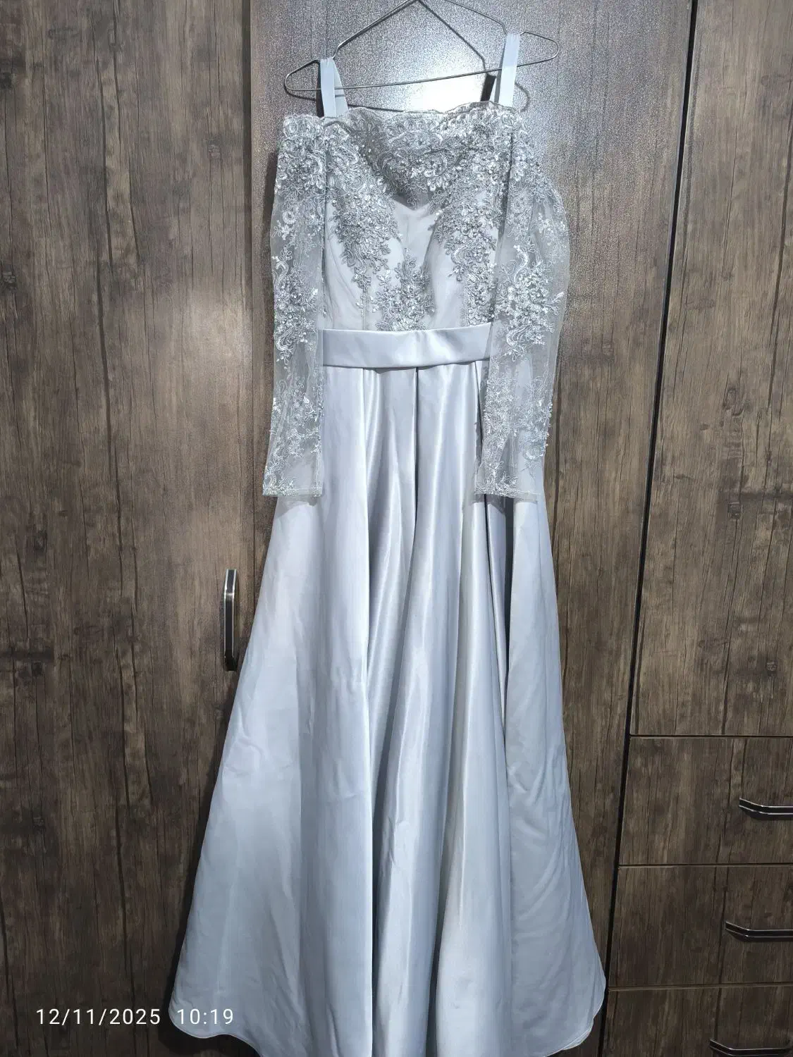 لباس مجلسی|لباس|تاکستان, |دیوار