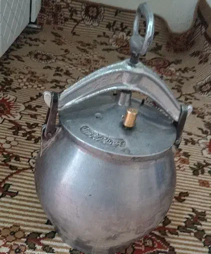 زود پز قدیمی اصل|ظروف پختوپز|سقز, |دیوار