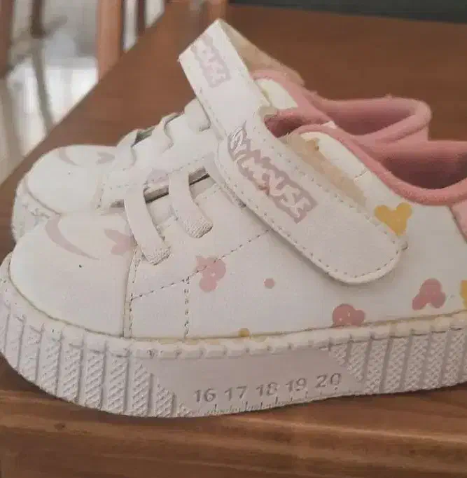 کفش بچگانه|کفش و لباس بچه|تربت‌حیدریه, شهرک ولیعصر|دیوار