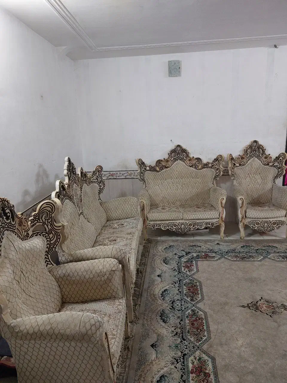 مبلمان  سلطنتی|مبلمان خانگی و میز عسلی|بیرجند, |دیوار
