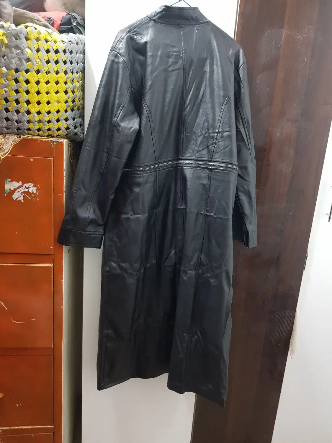 پالتو چرم زنانه هم بلند میشه هم کوتاه|لباس|مشهد, زیرکن|دیوار