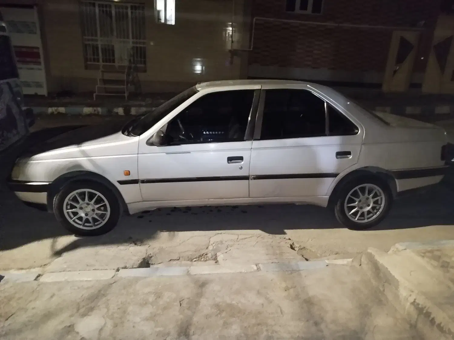 پژو 405|خودرو سواری و وانت|باغ بهادران, |دیوار