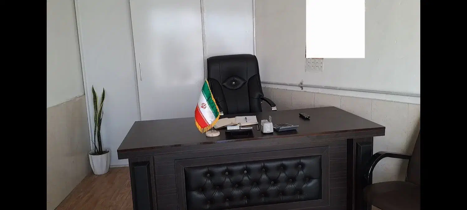 میز اداری جنس خوب در حد نو|مبلمان اداری|آمل, |دیوار