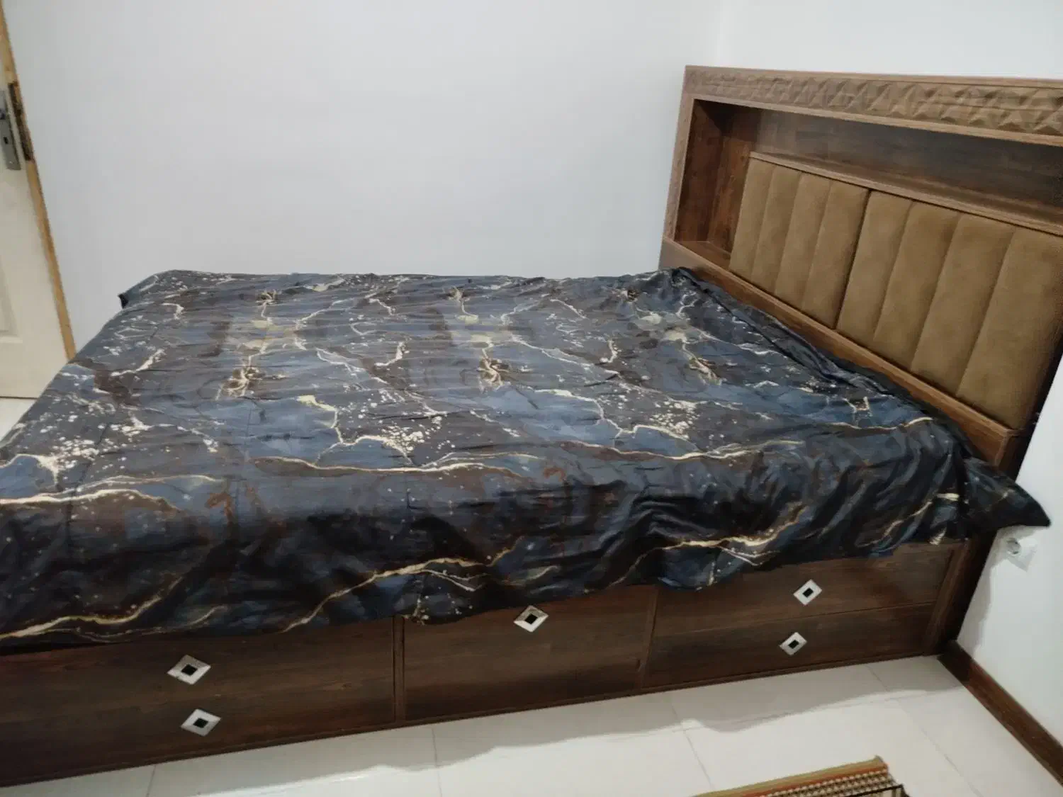 تخت دو نفره|تخت و سرویس خواب|شاهینشهر, مسکن مهر|دیوار