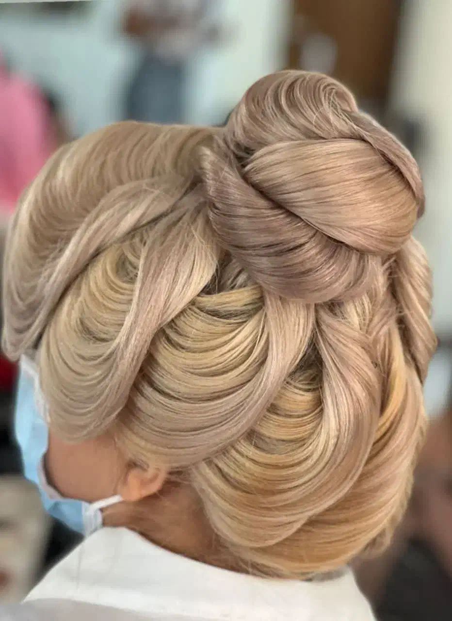 خدمات میکاپ و شنیون۶۹۹   رنگ ولایت آرایش دائم|خدمات آرایشگری و زیبایی|مشهد, هنرور|دیوار