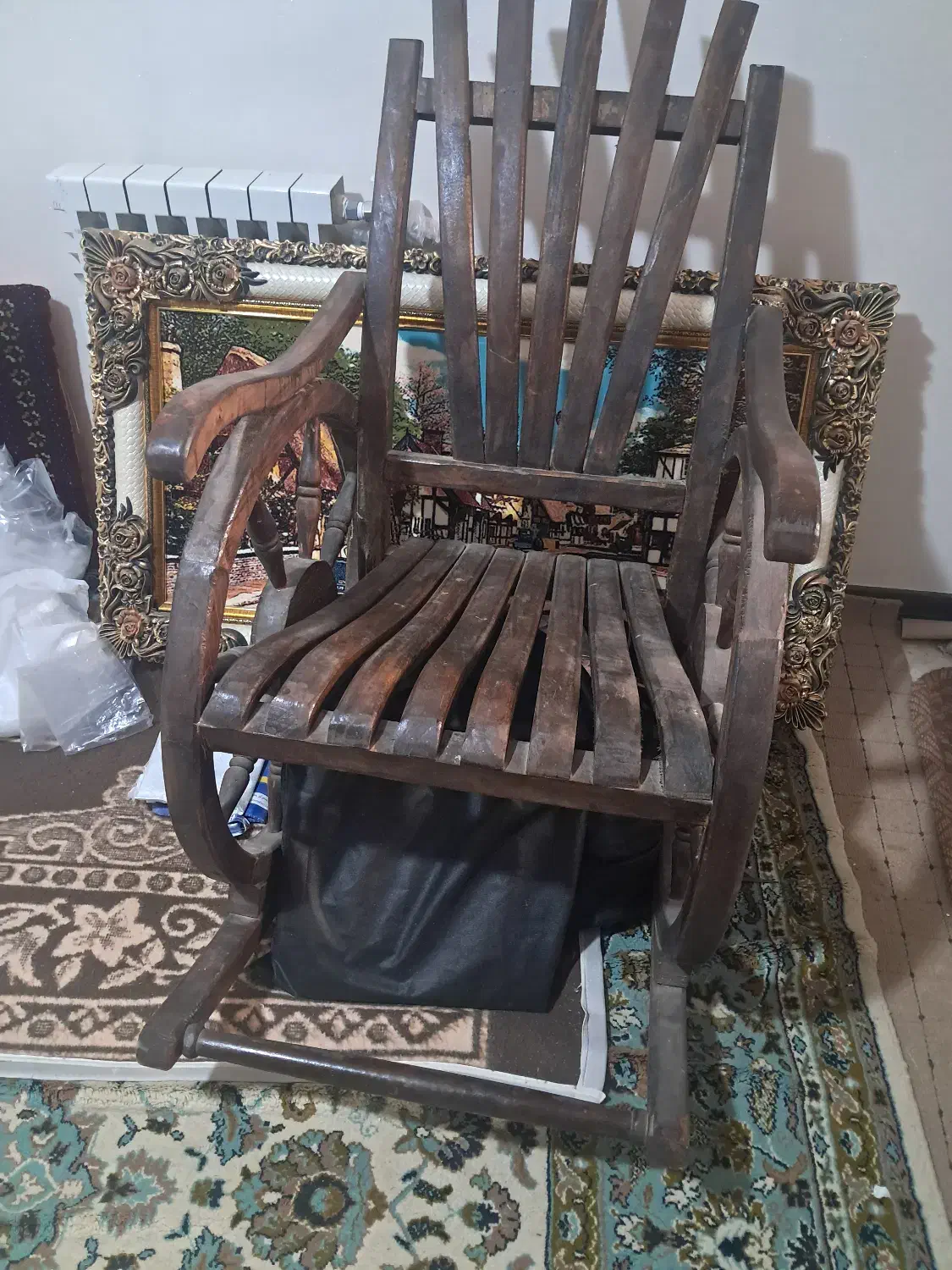 صندلی راکی بسیار راحت|صندلی و نیمکت|شیراز, ریشمک|دیوار