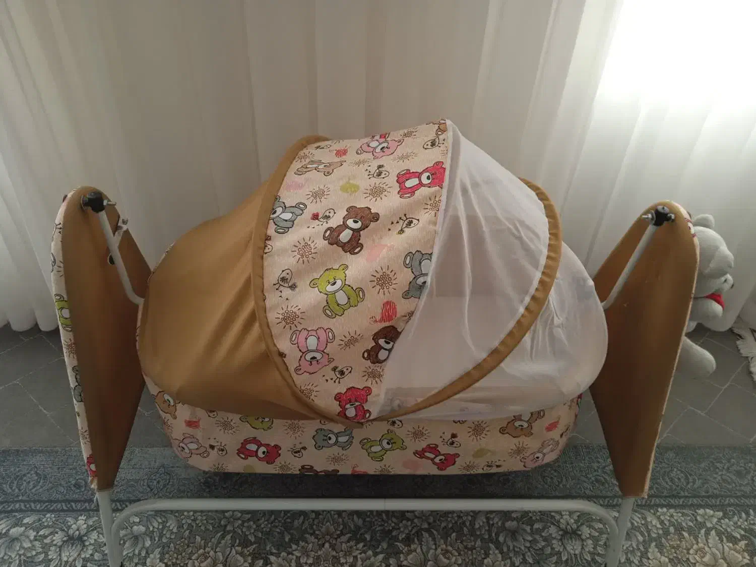 گهواره نونو|تخت و صندلی بچه|فردوس (خراسان), |دیوار