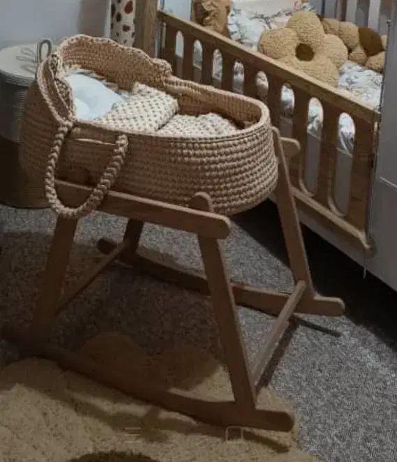 کریر و پایه کریر نوزادی|اسباب و اثاث بچه|شیراز, شاه قلی بیگی|دیوار