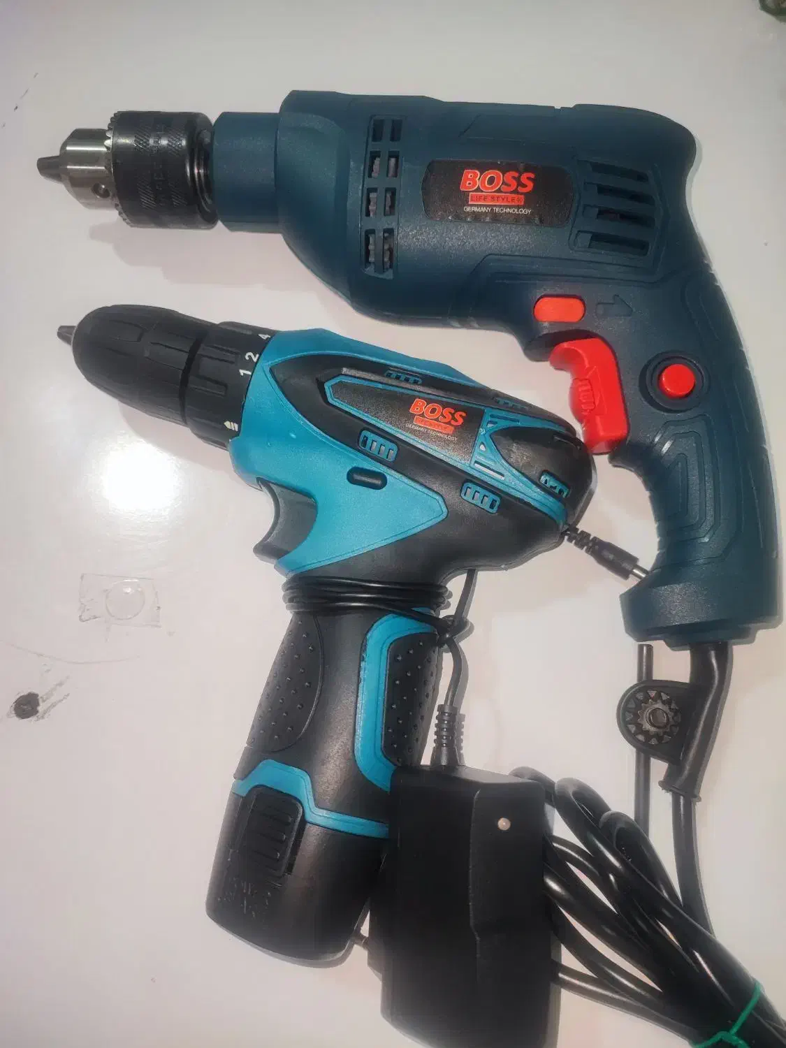 دریل شارژی و دریل برقی و‌عمودبُر ماکیتا|ابزارآلات|شهرضا, |دیوار